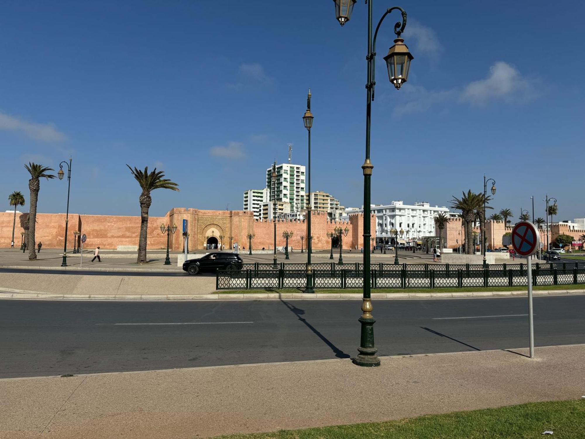 Suitouiss - Downtown - Appartement En Plein Centre Ville Rabat Exteriör bild